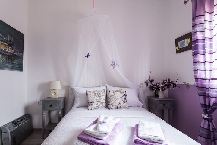 Room 10 of 68