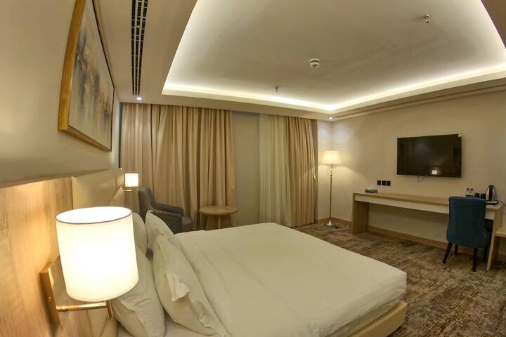 Room 15 of 26