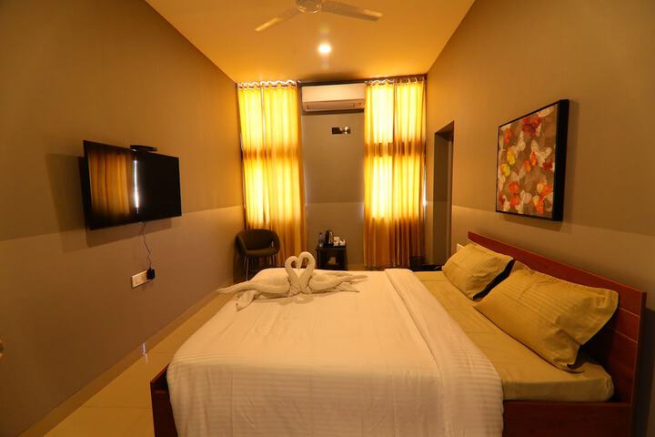 Room 10 of 97