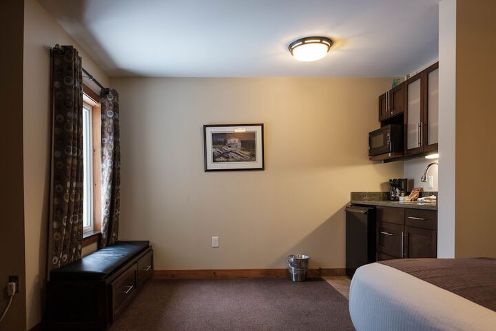 Room 25 of 79