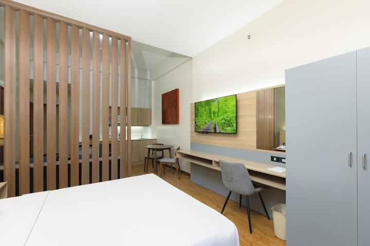 Room 11 of 46