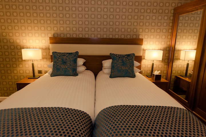 Room 32 of 67
