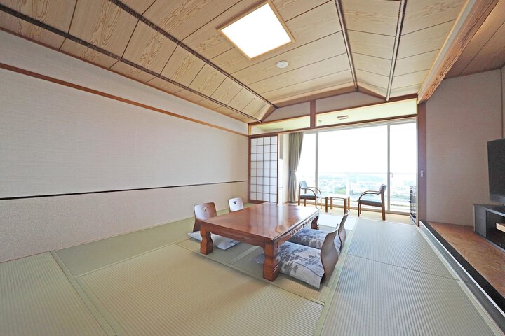 Room 3 of 71