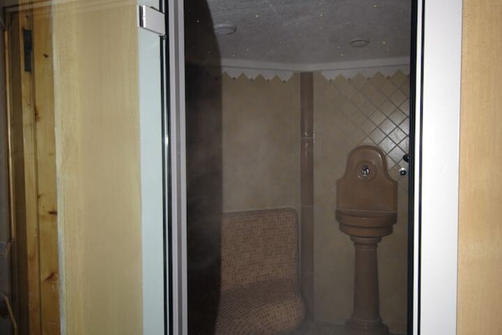 Room 23 of 36