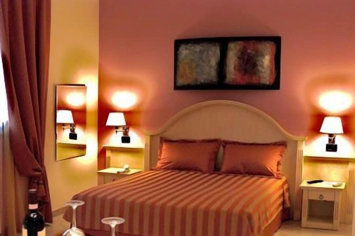 Room 19 of 53