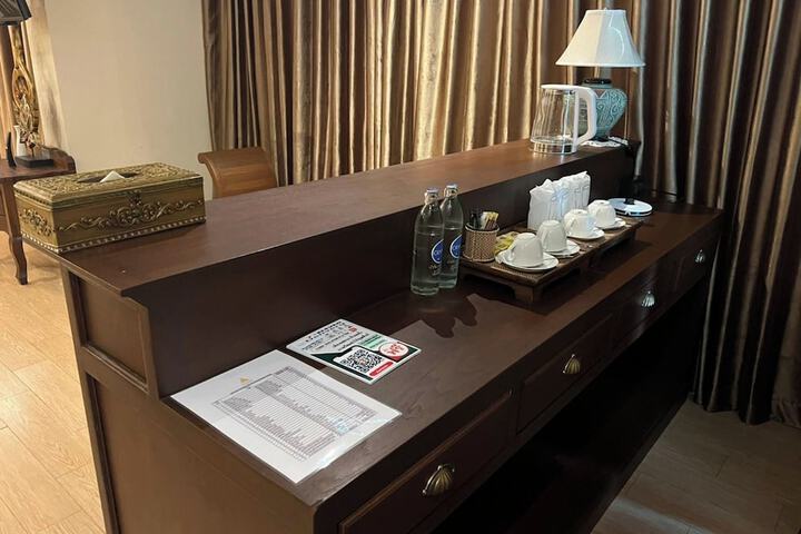 Room 10 of 53