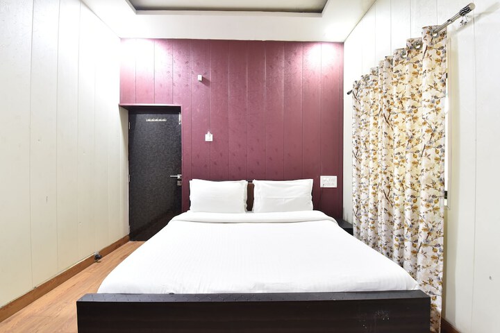 Room 4 of 17