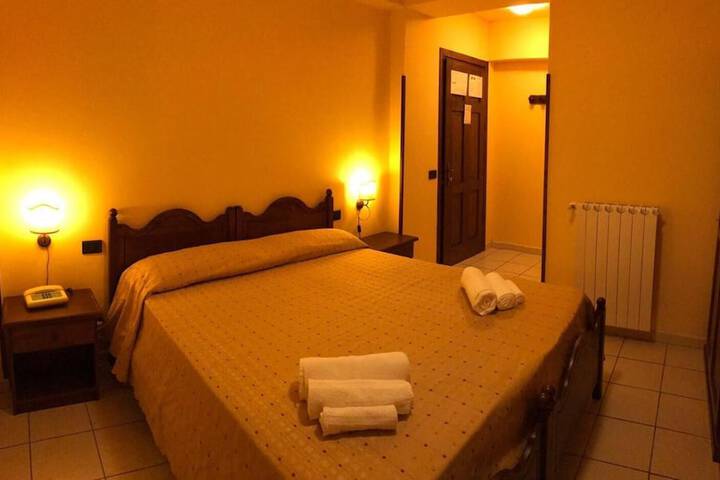 Room 12 of 48