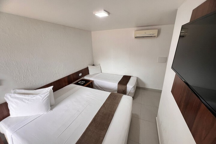 Room 20 of 49