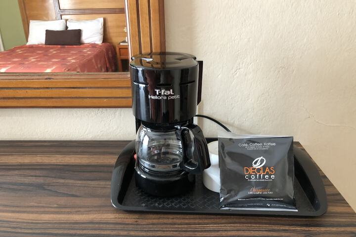 Breakfast/Coffee Service 9 of 14