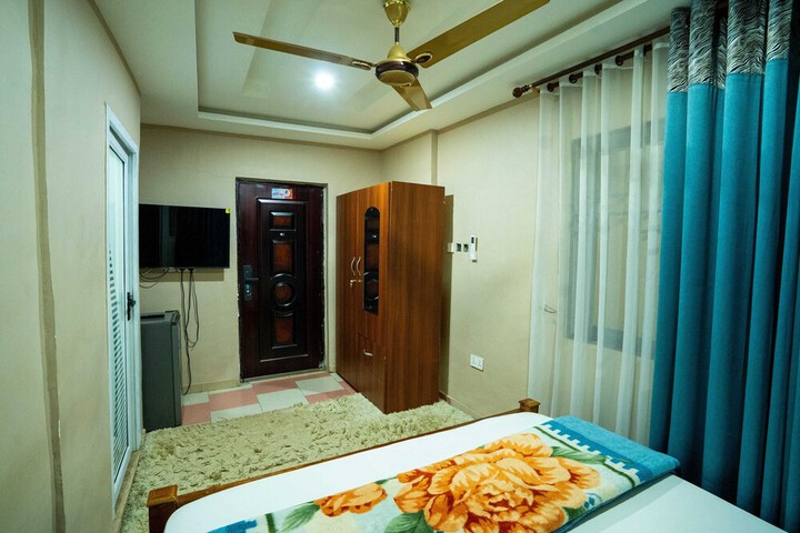 Room 5 of 41