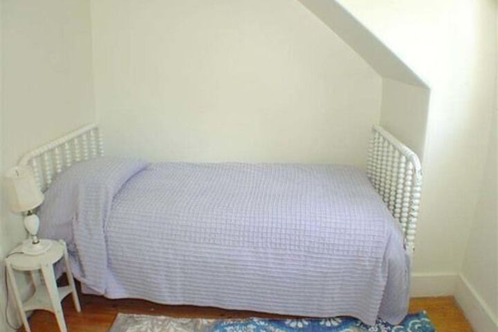 Room 11 of 21
