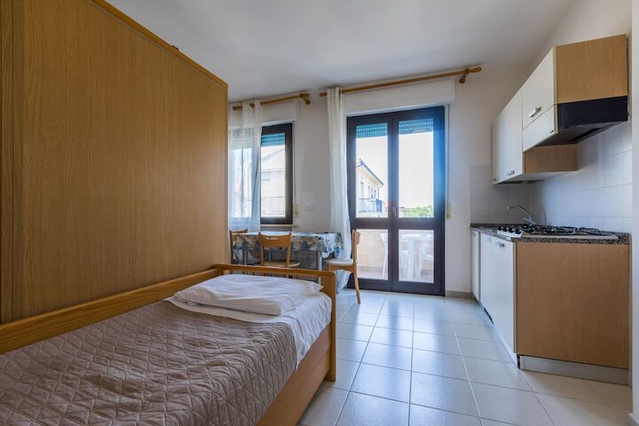 Room 8 of 49
