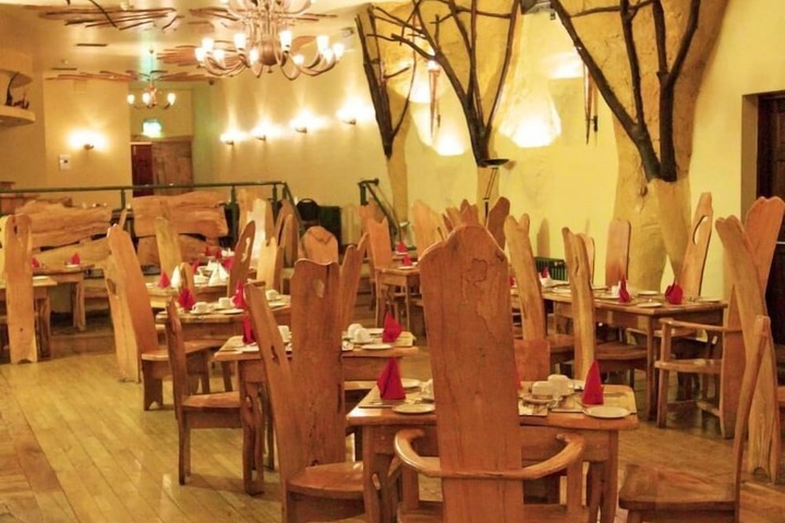 Dining Photos