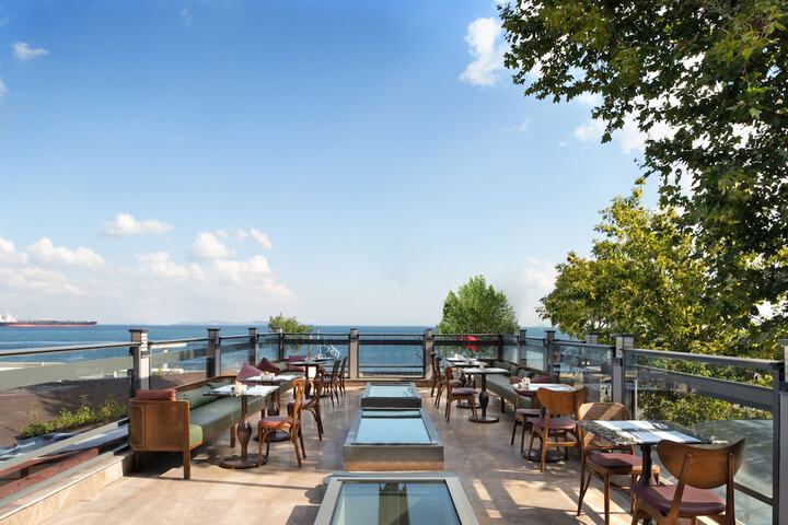 Terrace/Patio 75 of 83