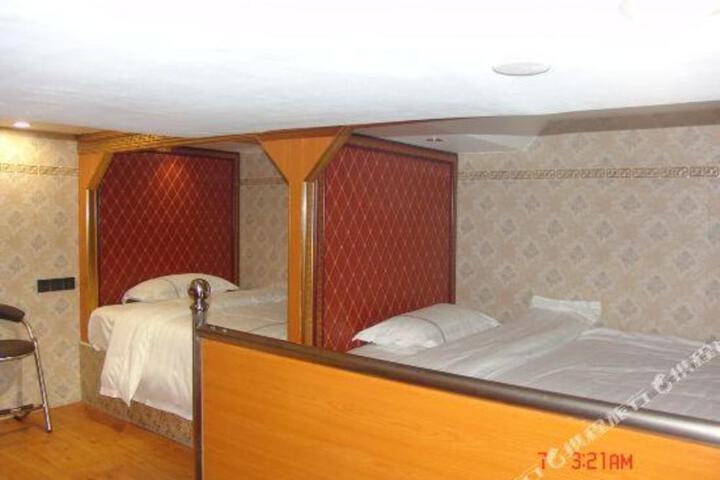 Meiling Hotel (Guangzhou Zhujiang New Town Wuyangyu Subway Station)