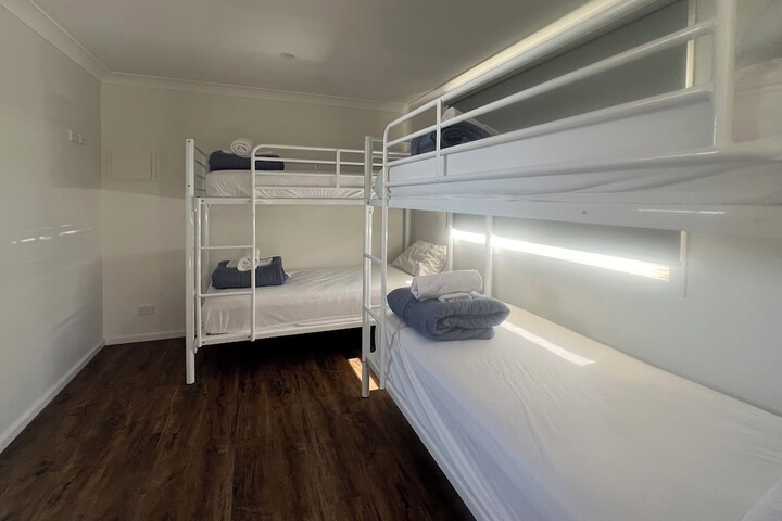 Room 27 of 94