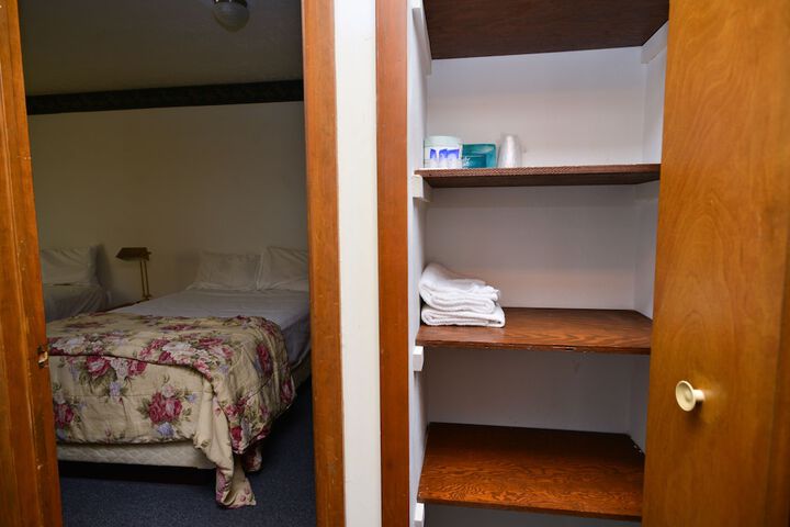 Suite 2 Double Beds (2 of 15)