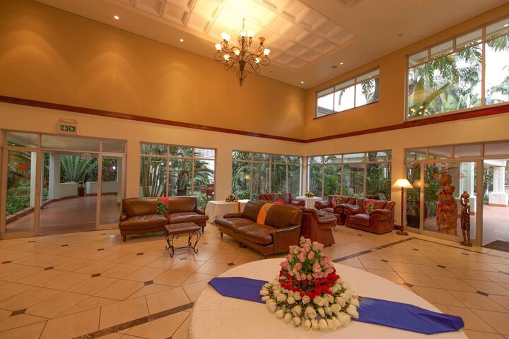 Entrance & Lobby