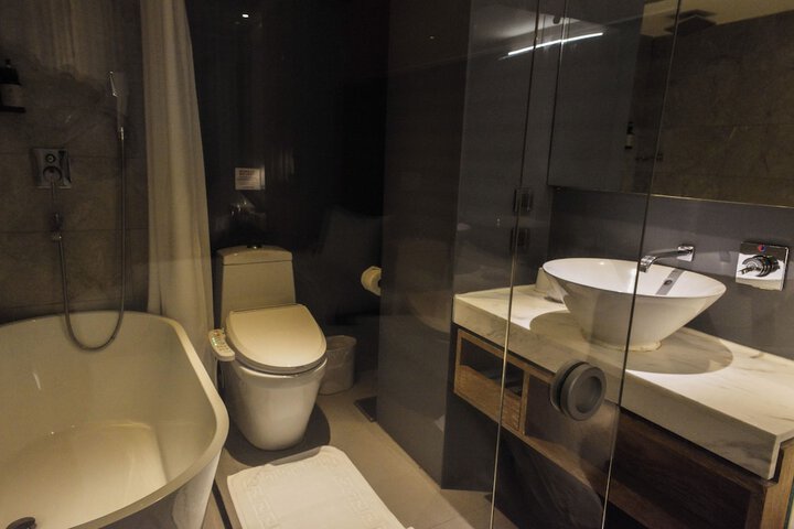 Room 13 of 41