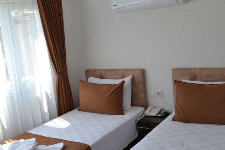 Room 10 of 88
