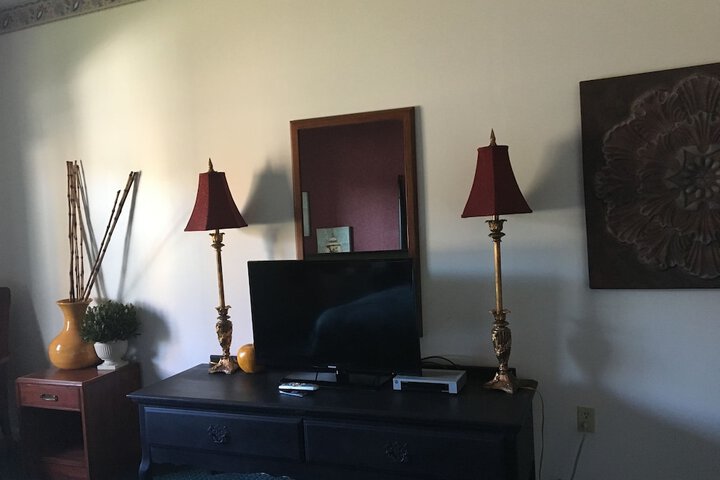 Room 16 of 19