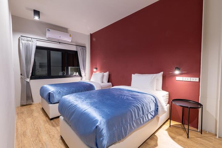 Room 14 of 30