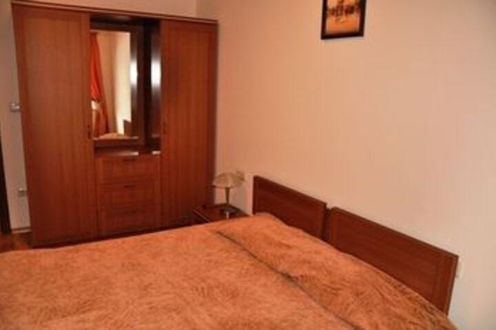Room 8 of 23