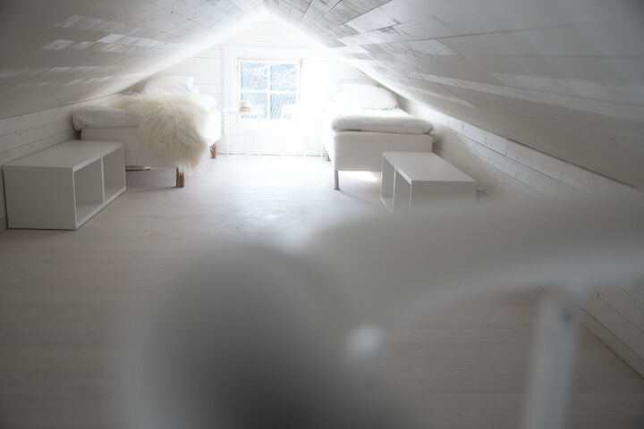 Room 6 of 66