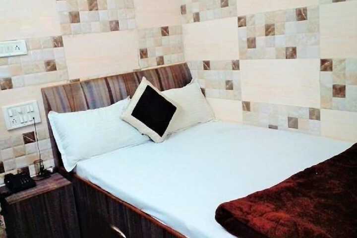 Room 6 of 22