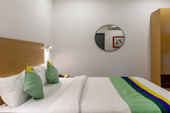 Room 15 of 35
