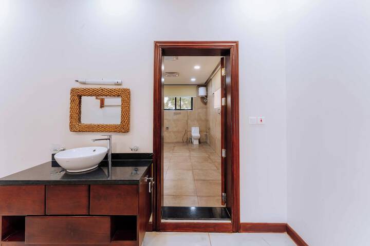 Room 56 of 93
