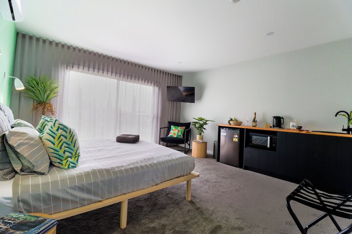 Room 6 of 42