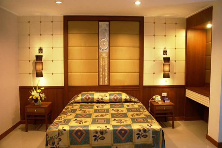 Room 9 of 44