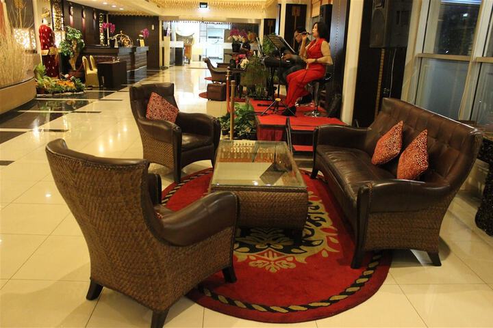Guest Lobby