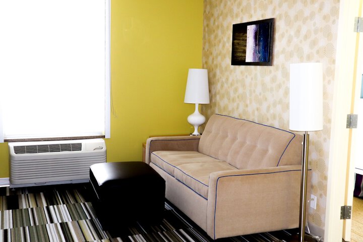 Room 15 of 43