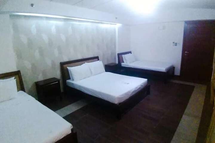 Room 11 of 29