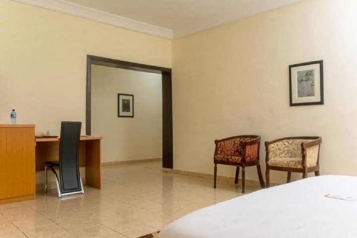 Room 15 of 29