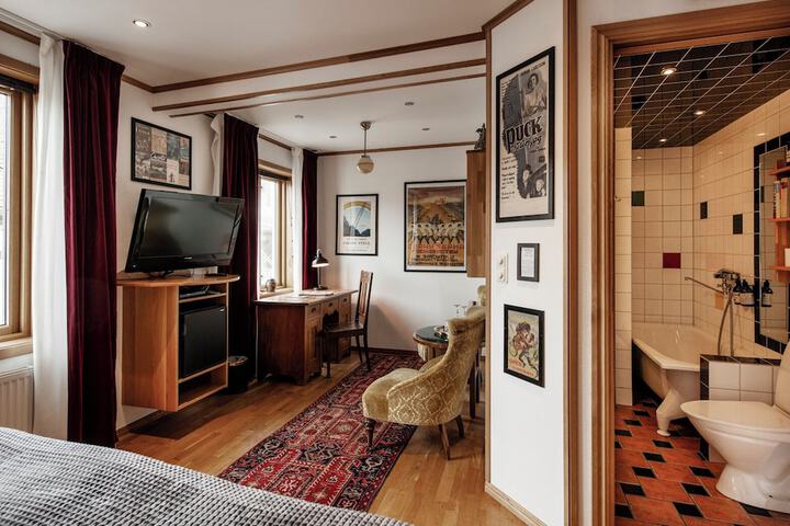 Room 9 of 59
