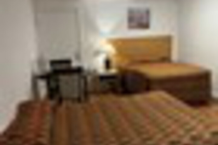 Room 41 of 168