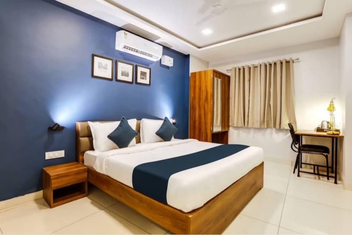 Room 7 of 25
