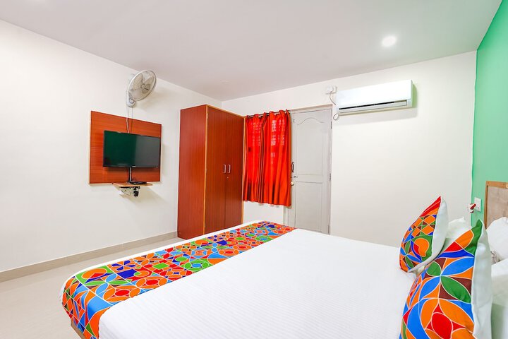 Room 13 of 26