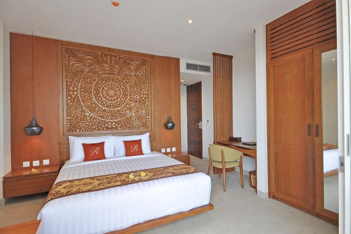 Room 15 of 108