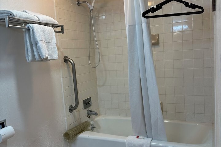 Room 14 of 30