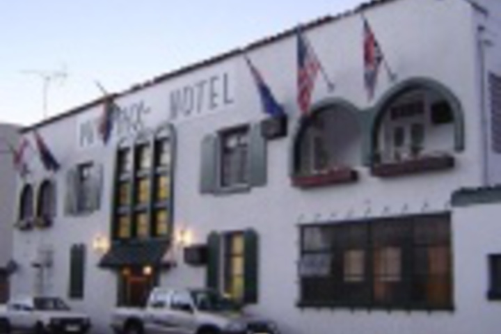 Hotel 17 of 204