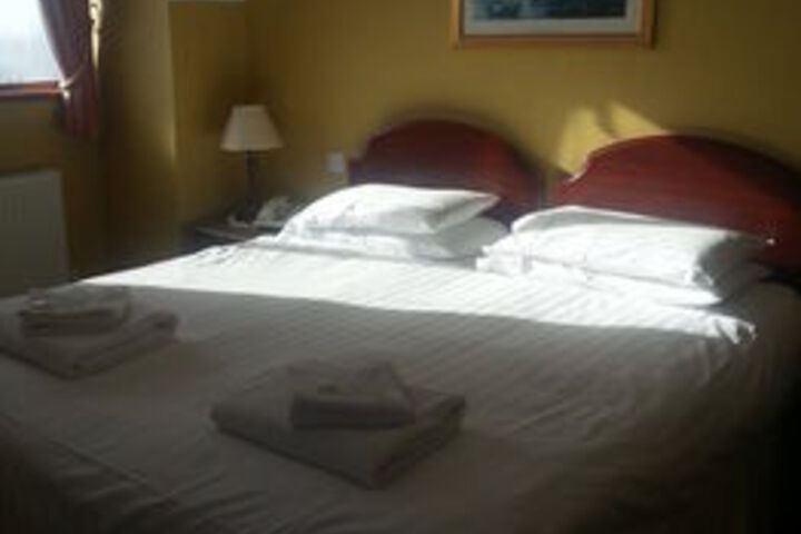 Room 11 of 35