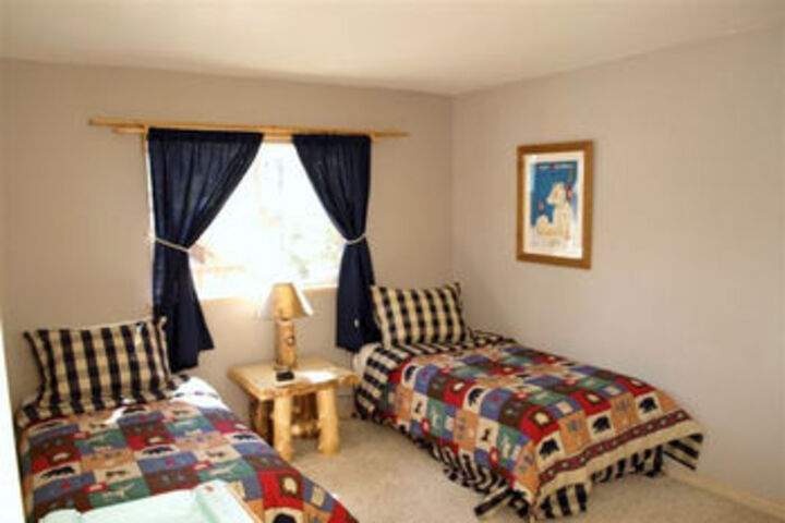 Room 8 of 13