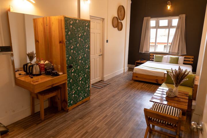 Room 10 of 49