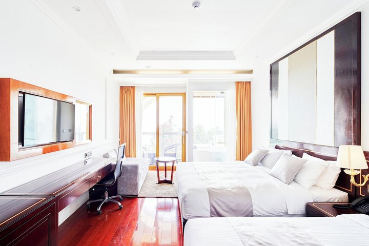 Room 34 of 138