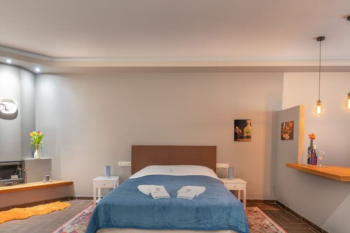 Room 16 of 50